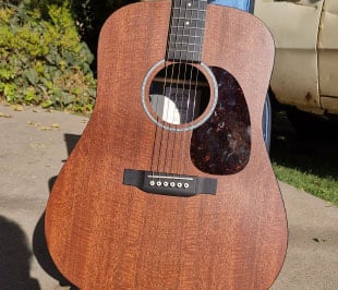 Joe's Vintage Guitars Buys Martin Acoustic Guitars