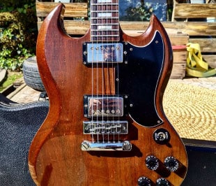 Joe's Vintage Guitars Buys Vintage Gibson Guitars