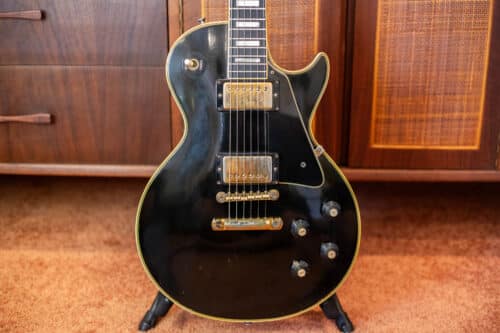 A front shot of a 1969 Les Paul Custom